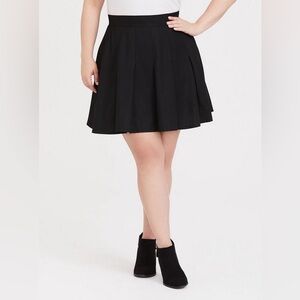 Torrid black twill pleated mini skirt with zipper size 3X